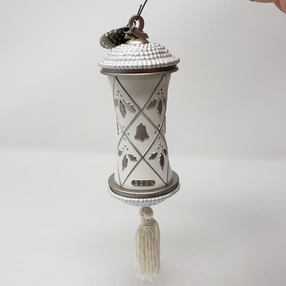 2000 Hallmark Our First Christmas Together Handcrafted Keepsake Holiday Ornament - Picture 5 of 9